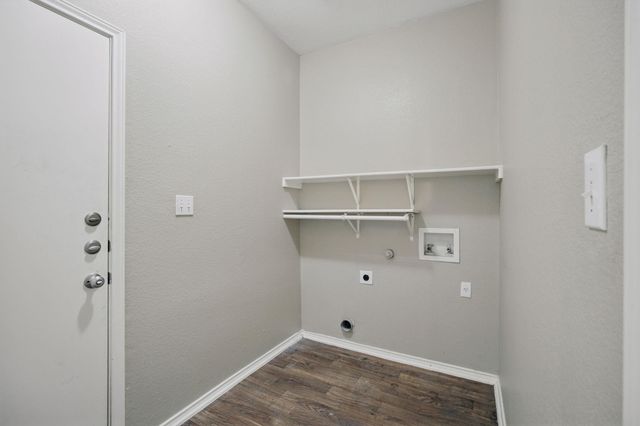 1221 Faber DR, Pflugerville, TX 78660