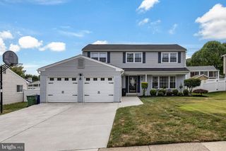 8 COLGATE DR, Cherry Hill, NJ 08034