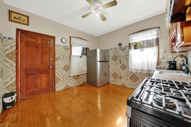 5355 S Fairfield Avenue, Chicago, IL 60632
