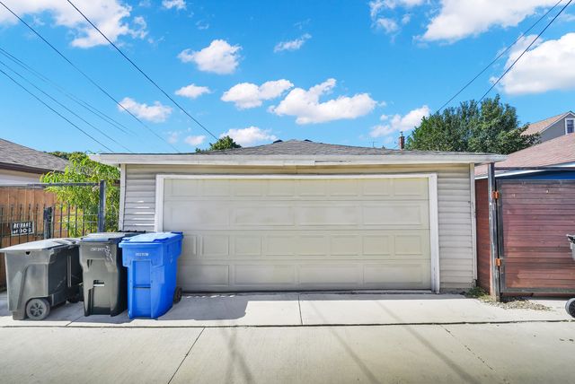 5355 S Fairfield Avenue, Chicago, IL 60632