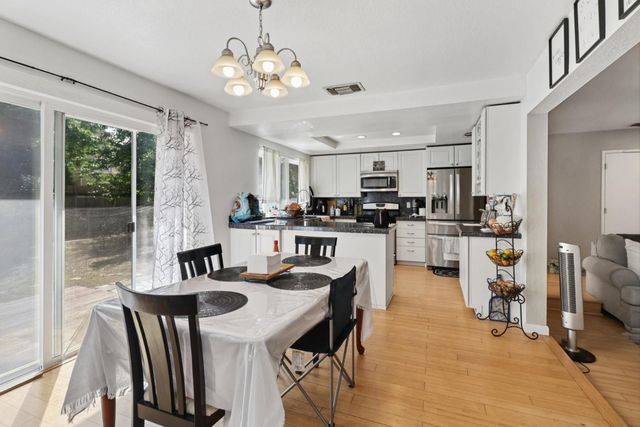 2716 Zachman Way, Carmichael, CA 95608