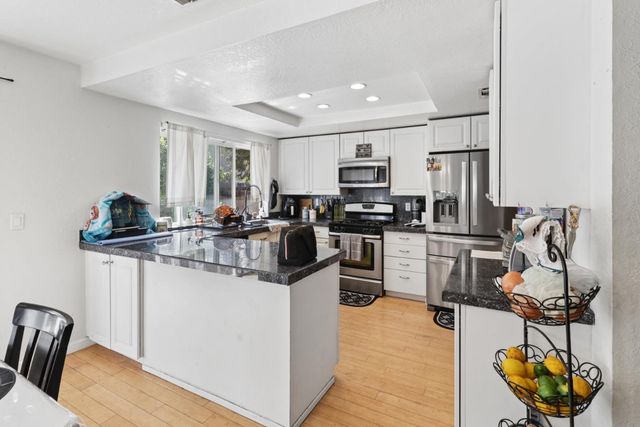 2716 Zachman Way, Carmichael, CA 95608