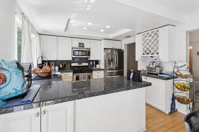 2716 Zachman Way, Carmichael, CA 95608