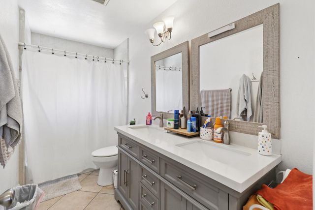 2716 Zachman Way, Carmichael, CA 95608