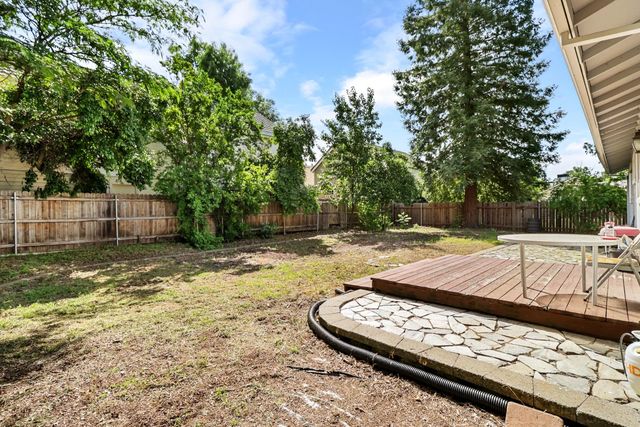 2716 Zachman Way, Carmichael, CA 95608