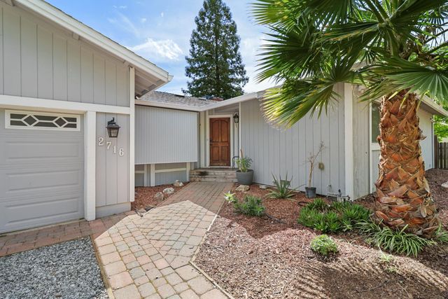 2716 Zachman Way, Carmichael, CA 95608