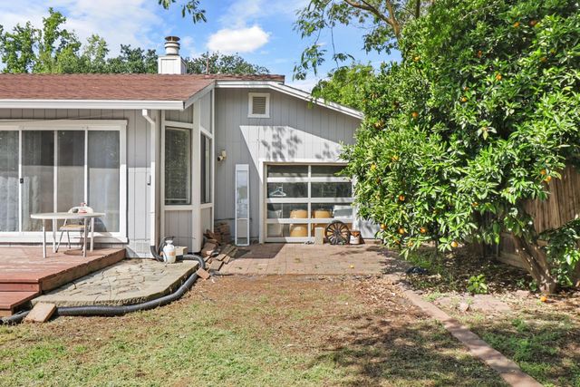 2716 Zachman Way, Carmichael, CA 95608