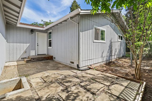 2716 Zachman Way, Carmichael, CA 95608