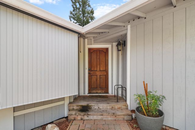 2716 Zachman Way, Carmichael, CA 95608