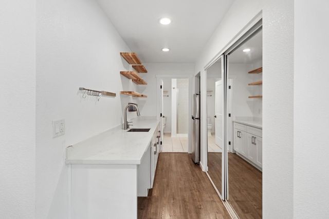 2716 Zachman Way, Carmichael, CA 95608