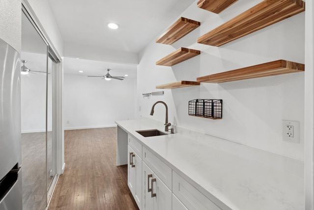 2716 Zachman Way, Carmichael, CA 95608