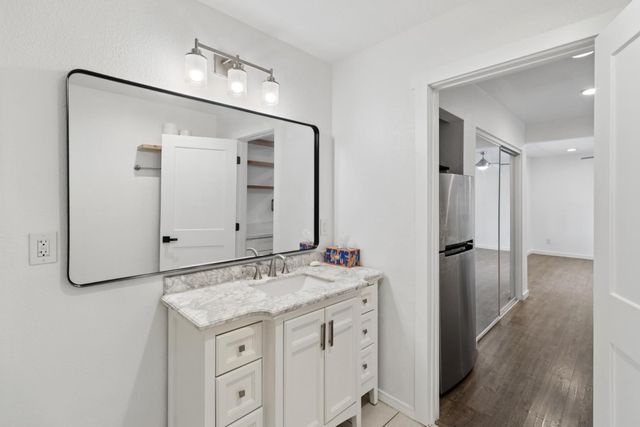 2716 Zachman Way, Carmichael, CA 95608