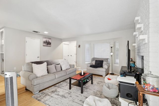 2716 Zachman Way, Carmichael, CA 95608