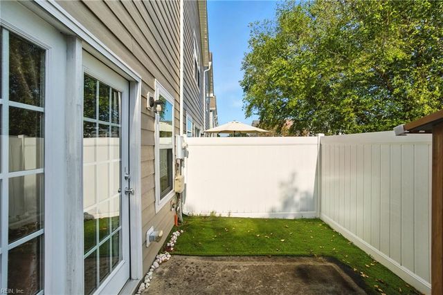 5002 Glen Canyon DR, Virginia Beach, VA 23462