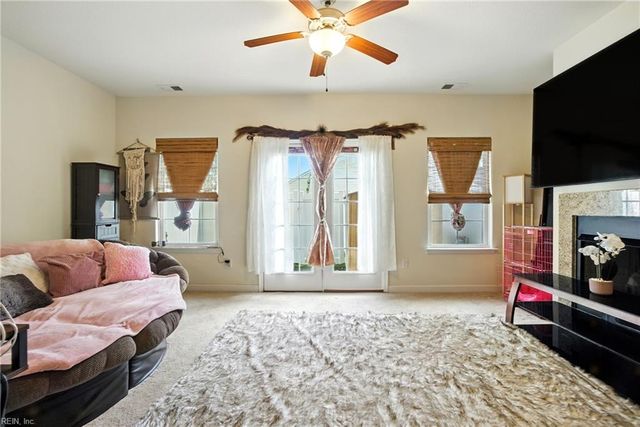 5002 Glen Canyon DR, Virginia Beach, VA 23462