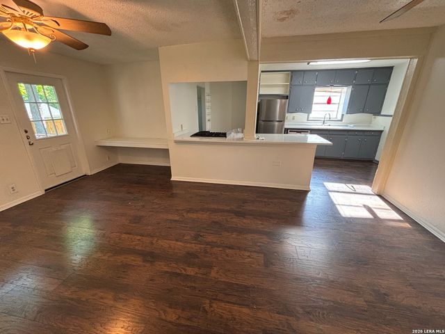 128 Corona, San Antonio, TX 78209