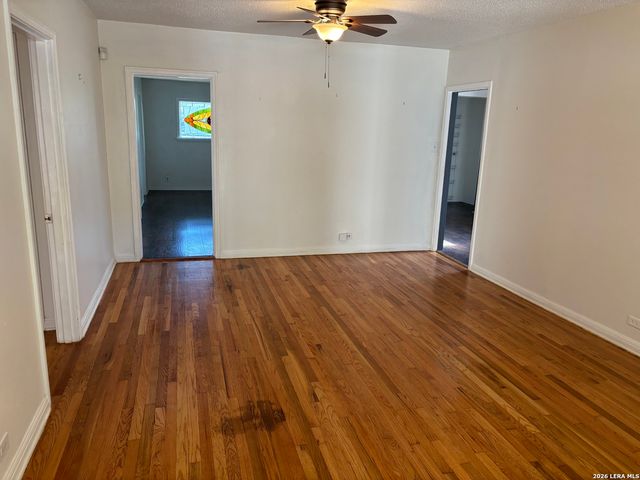 128 Corona, San Antonio, TX 78209