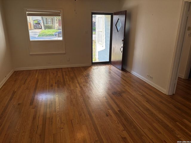 128 Corona, San Antonio, TX 78209