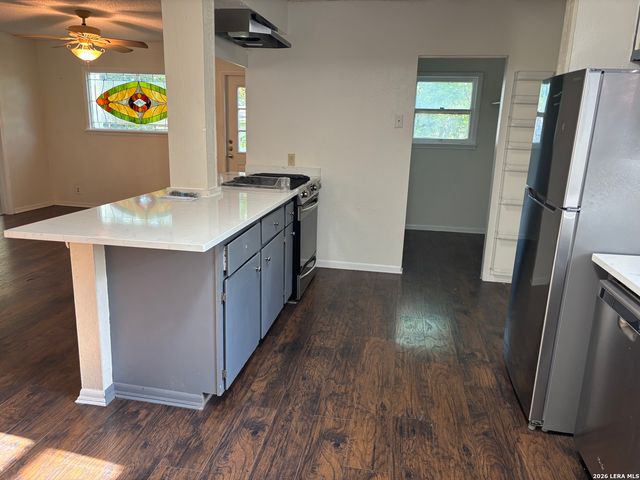 128 Corona, San Antonio, TX 78209