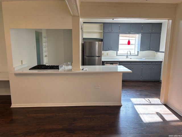 128 Corona, San Antonio, TX 78209