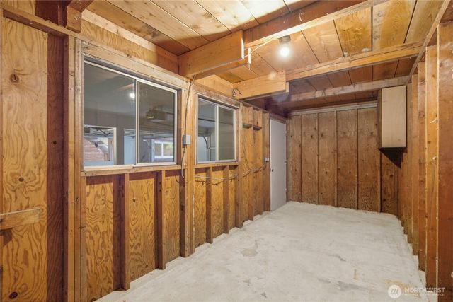 22212 105th Avenue SE, Kent, WA 98031