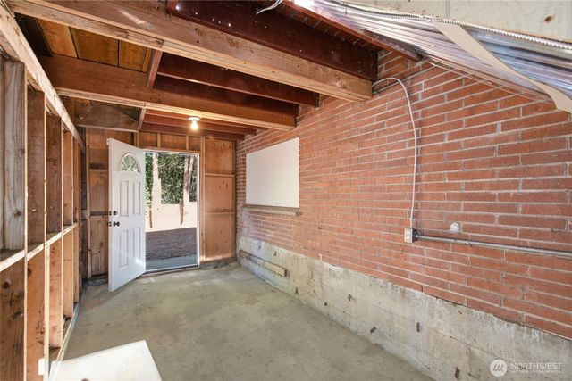 22212 105th Avenue SE, Kent, WA 98031