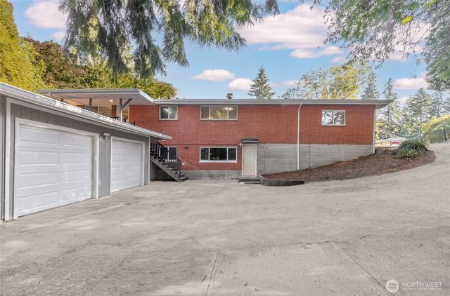 22212 105th Avenue SE, Kent, WA 98031