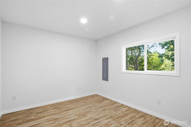 22212 105th Avenue SE, Kent, WA 98031