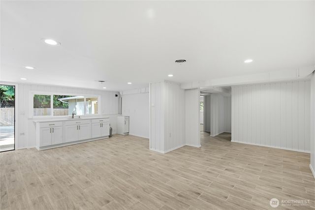 22212 105th Avenue SE, Kent, WA 98031