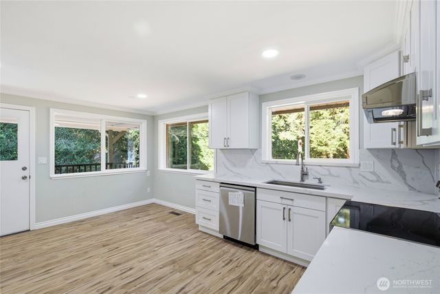 22212 105th Avenue SE, Kent, WA 98031