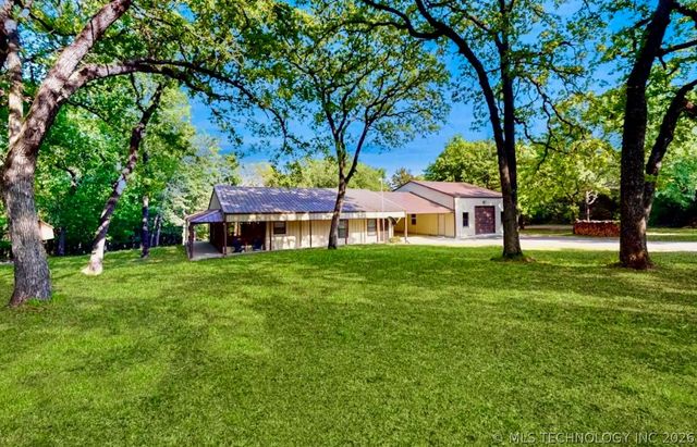 9152 Stone Brook Drive, Kingston, OK 73439