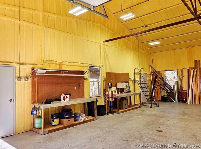 9152 Stone Brook Drive, Kingston, OK 73439