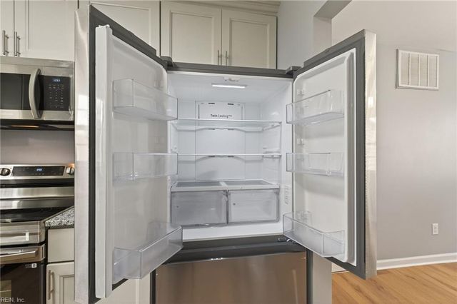 814 Tulip DR, Newport News, VA 23608