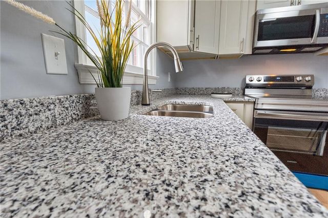 814 Tulip DR, Newport News, VA 23608