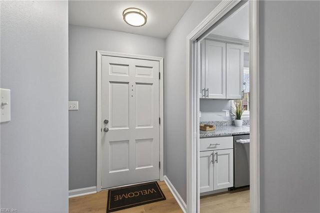 814 Tulip DR, Newport News, VA 23608