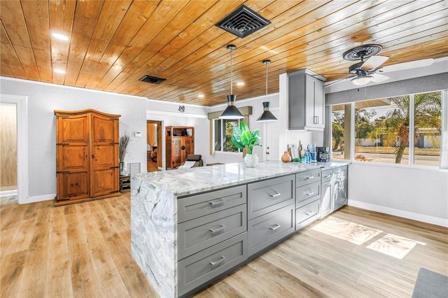 308 53RD STREET W, Bradenton, FL 34209