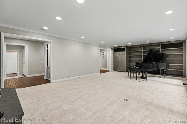 4757 Hardwoods Drive, West Bloomfield Charter Township, MI 48323