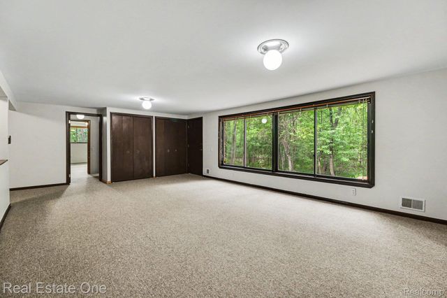 4757 Hardwoods Drive, West Bloomfield Charter Township, MI 48323