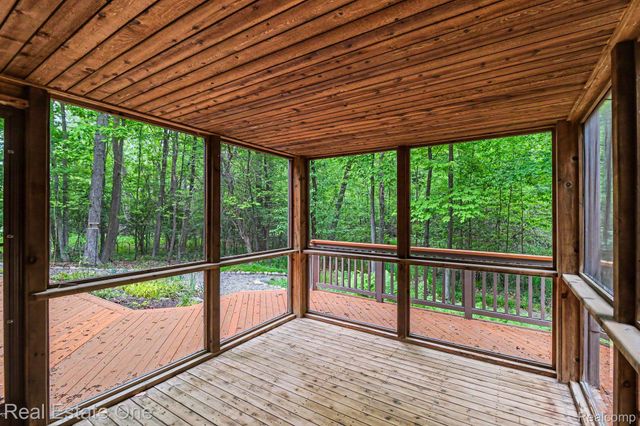 4757 Hardwoods Drive, West Bloomfield Charter Township, MI 48323