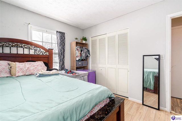 703 Iroquois Ave, Louisville, KY 40214