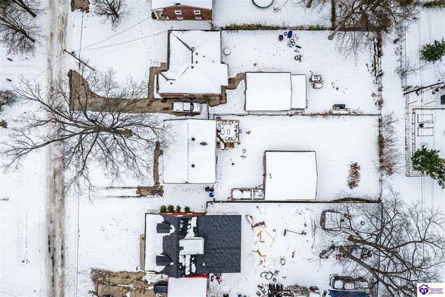 703 Iroquois Ave, Louisville, KY 40214