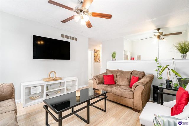 703 Iroquois Ave, Louisville, KY 40214