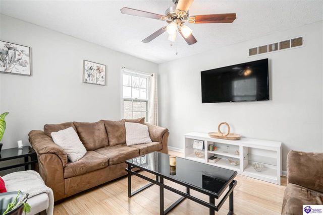 703 Iroquois Ave, Louisville, KY 40214