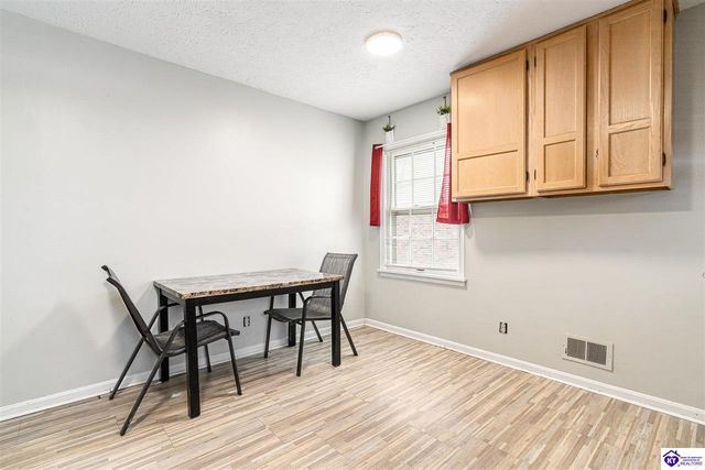 703 Iroquois Ave, Louisville, KY 40214