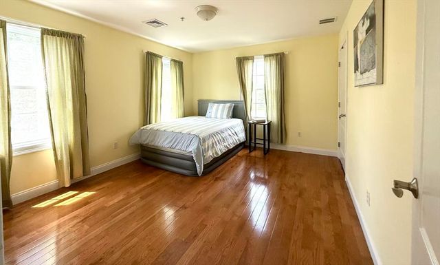 139 Prospect St 1, Acton, MA 01720