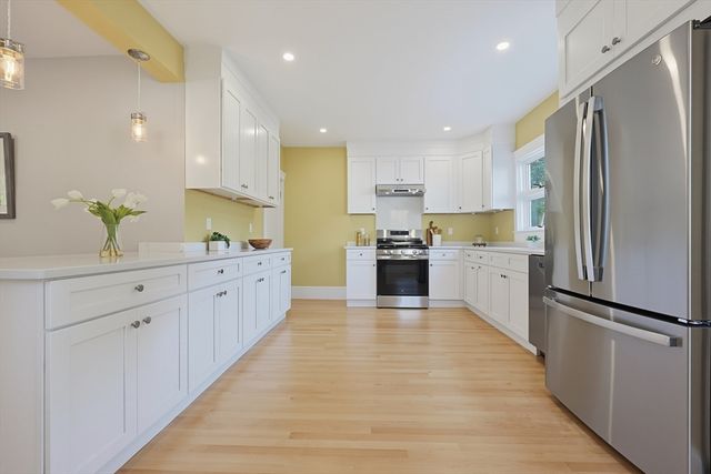 163 Prospect St 163, Wakefield, MA 01880