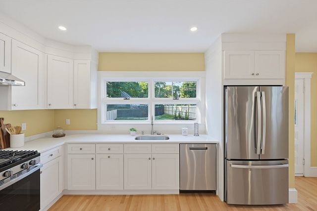 163 Prospect St 163, Wakefield, MA 01880