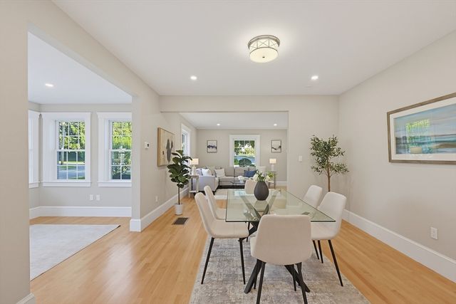 163 Prospect St 163, Wakefield, MA 01880