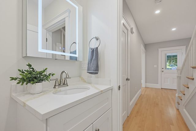 163 Prospect St 163, Wakefield, MA 01880