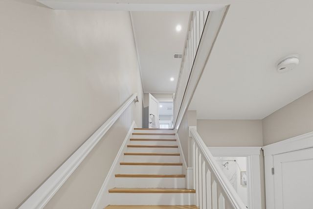 163 Prospect St 163, Wakefield, MA 01880